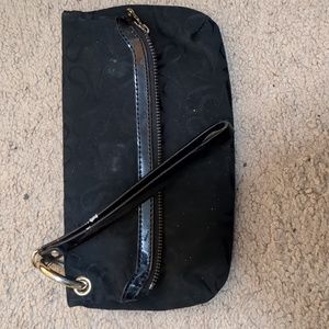 Vera Wang wristlet